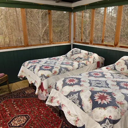 Trails End Inn-3